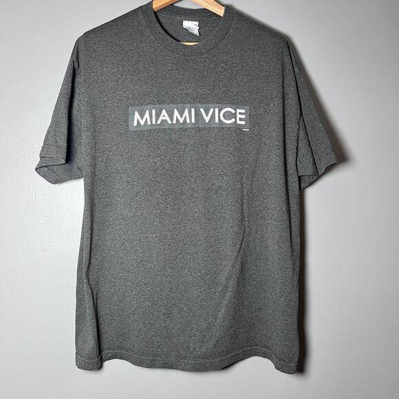 Miami Vice Graphic Tee Men’s XL Gray Retro Style Alstyle Shirt 2000s TV Show - Picture 1 of 9